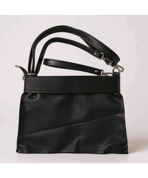 ASTARLI CLUTCH ÇANTA SİYAH ORTA BOY
